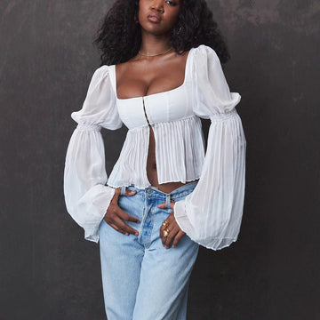 Top a maniche lunghe con collo quadrato